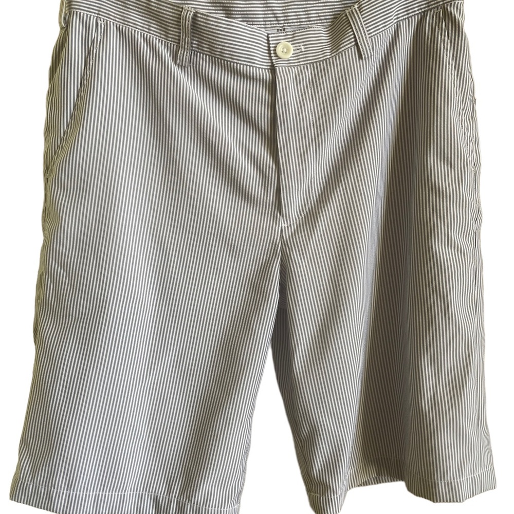 Mens Izod Golf X. F. G. Striped Gray And White Golf Shorts Size 32